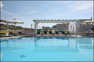 Argo Pool Lounge