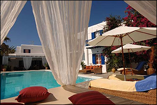 Dionysos Pool Lounge