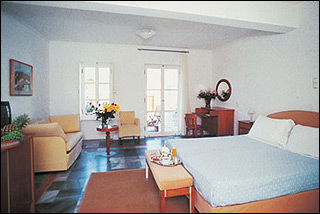 Dorion Guestroom View