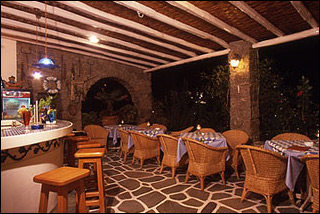 Kamari Restaurant And Bar