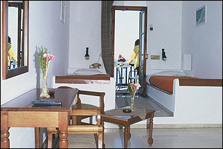 Olia Guestroom