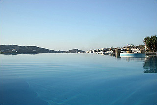 Vencia Pool And View